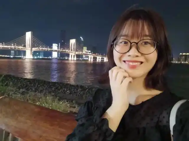 雷军挖角 95 后 AI 天才少女罗福莉：小米大模型团队新曙光