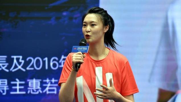 惠若琪妹妹被求婚！“嫁给我吧”响彻全场，当众深情相拥在一起