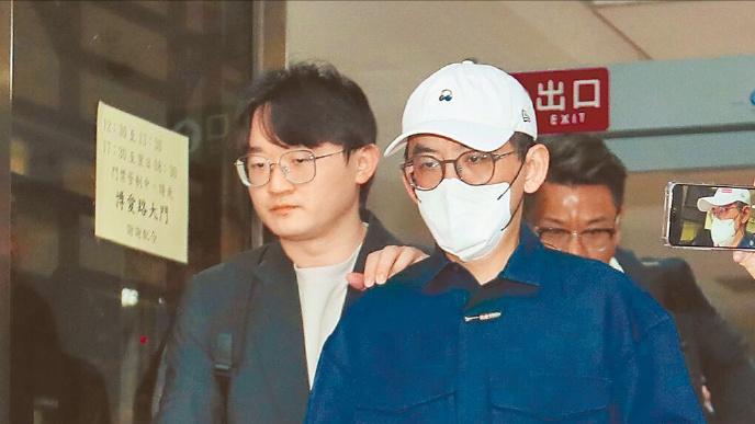 黄子佼案再起波澜：翻供不认罪，法院宣布继续审理调查