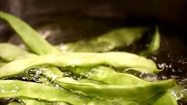 不焯水吃就等于“服毒”？为了家人健康，这几种菜再懒也要焯下水