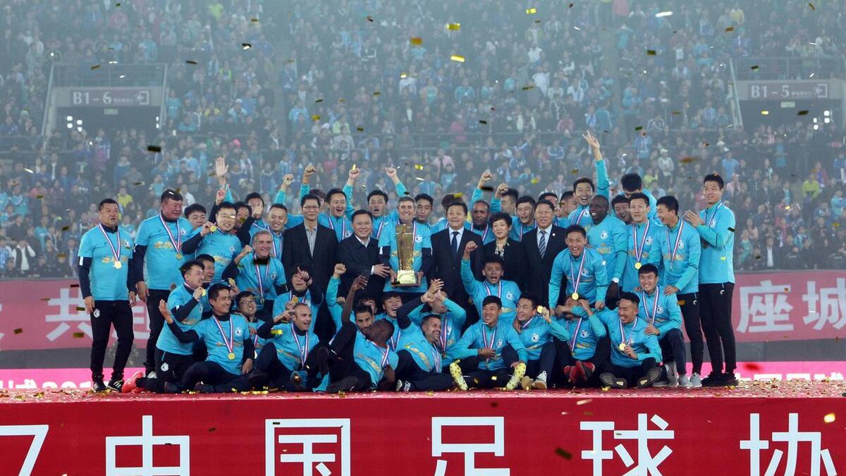 首批涉假涉赌人员禁足名单即将公布：中国足球反腐风暴持续升级