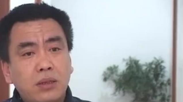 2010年，山西老光棍爱上23岁发廊妹，怀孕后流产才知女友是男人