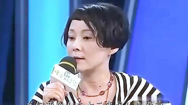 红极一时却突然淡出视野的3位明星：有人摆摊卖饼，有人卖房救夫