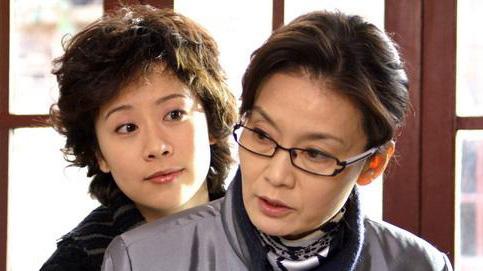 大姑姐甜言蜜语假孝顺，婆婆偏心，国庆节回来只为求证一件事，我坐不住了