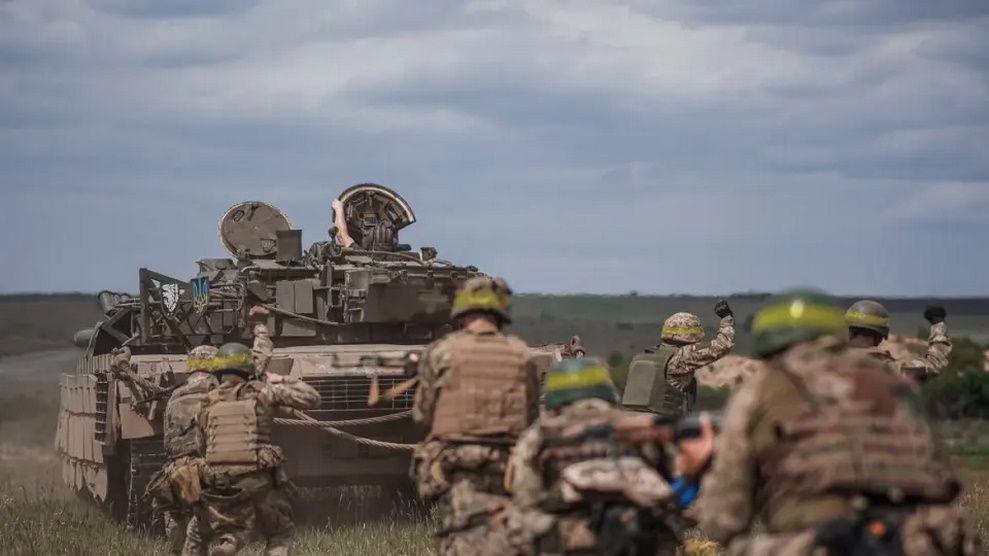 乌军在库尔斯克攻势中的困境与俄军的迅猛进攻