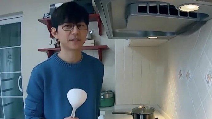 何炅曾花100万买了房子却还是只住酒店，原因听来很特别