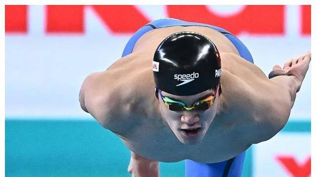 10年统治力？潘展乐打破世界纪录，教练直言能称霸泳坛多久？