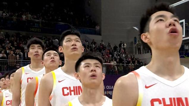 中国男篮赢关岛48分！来看，郭士强、曾凡博和杨瀚森说了什么？