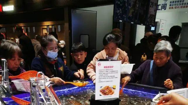 北京永辉「胖东来」落地：惊喜是什么，不足在哪里？