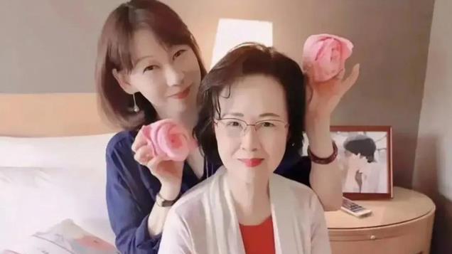 琼瑶儿媳开始强势反击，10个字保10亿版权！三继子竹篮打水一场空