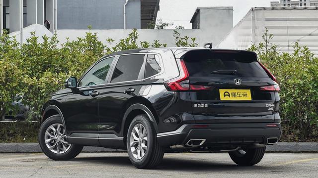 自主与合资SUV领域的强烈碰撞 红旗HS5对本田CR-V