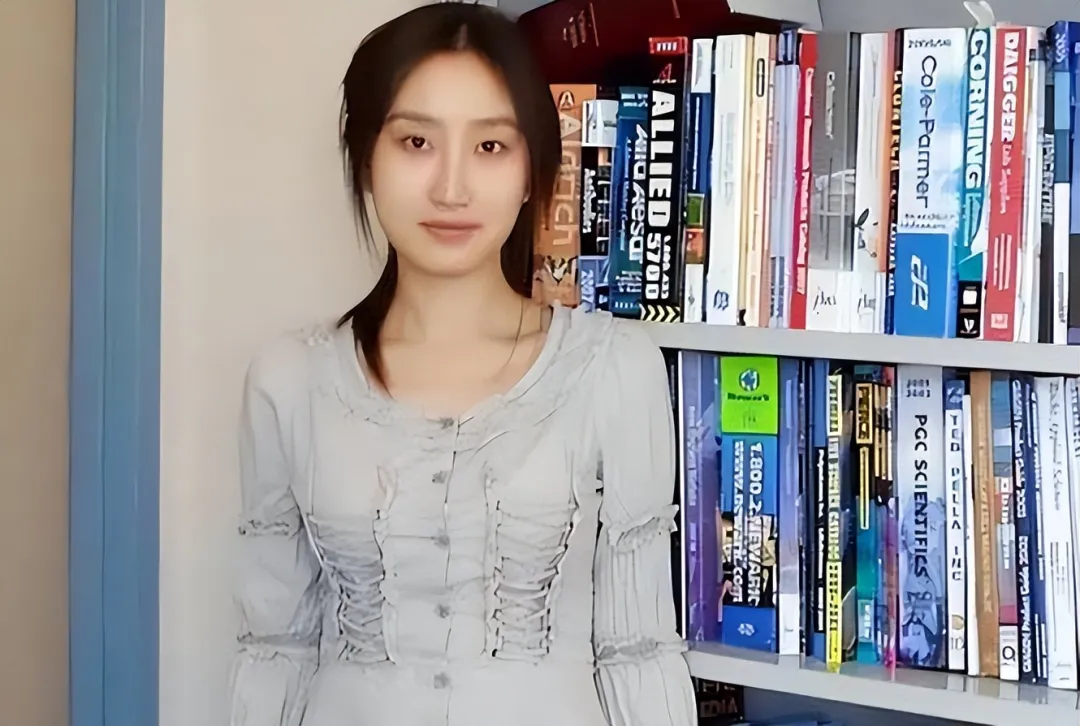 “科研妲己”钱璐璐：12年无缝衔接换4任丈夫，39岁成名校教授，她究竟是靠美色还是靠实力？