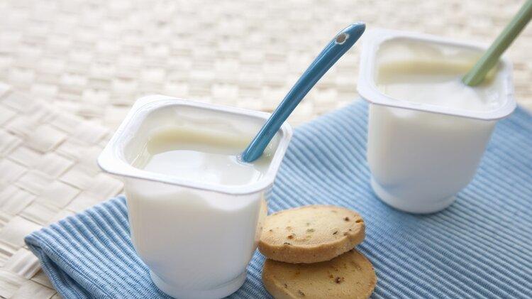 据说酸奶的营养比牛奶还要高？喝酸奶不注意这3点，喝再多也白搭