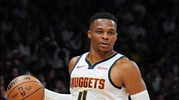 14分7板11助，别再质疑威少，表现好过詹姆斯，680万美元太值了