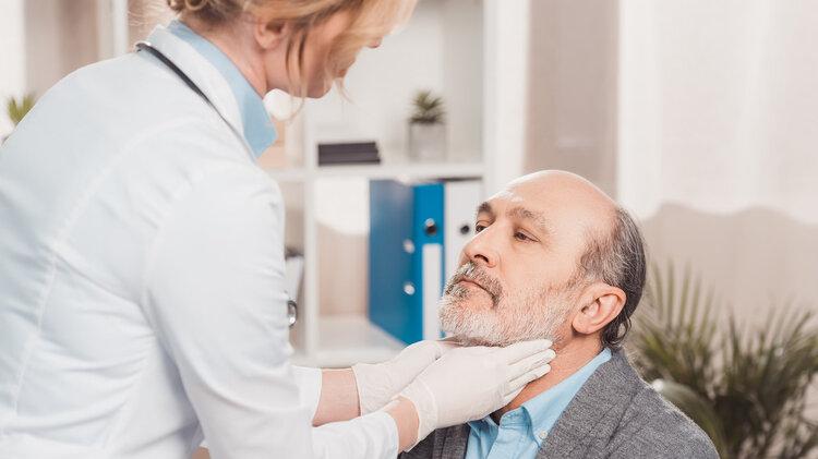 45岁男子患上口咽癌，与HPV感染有关，自述：原因有点难以启齿