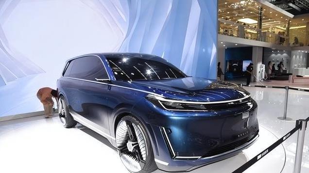 2025年重头戏，大型SUV满天飞，六大旗舰车型围剿问界M9