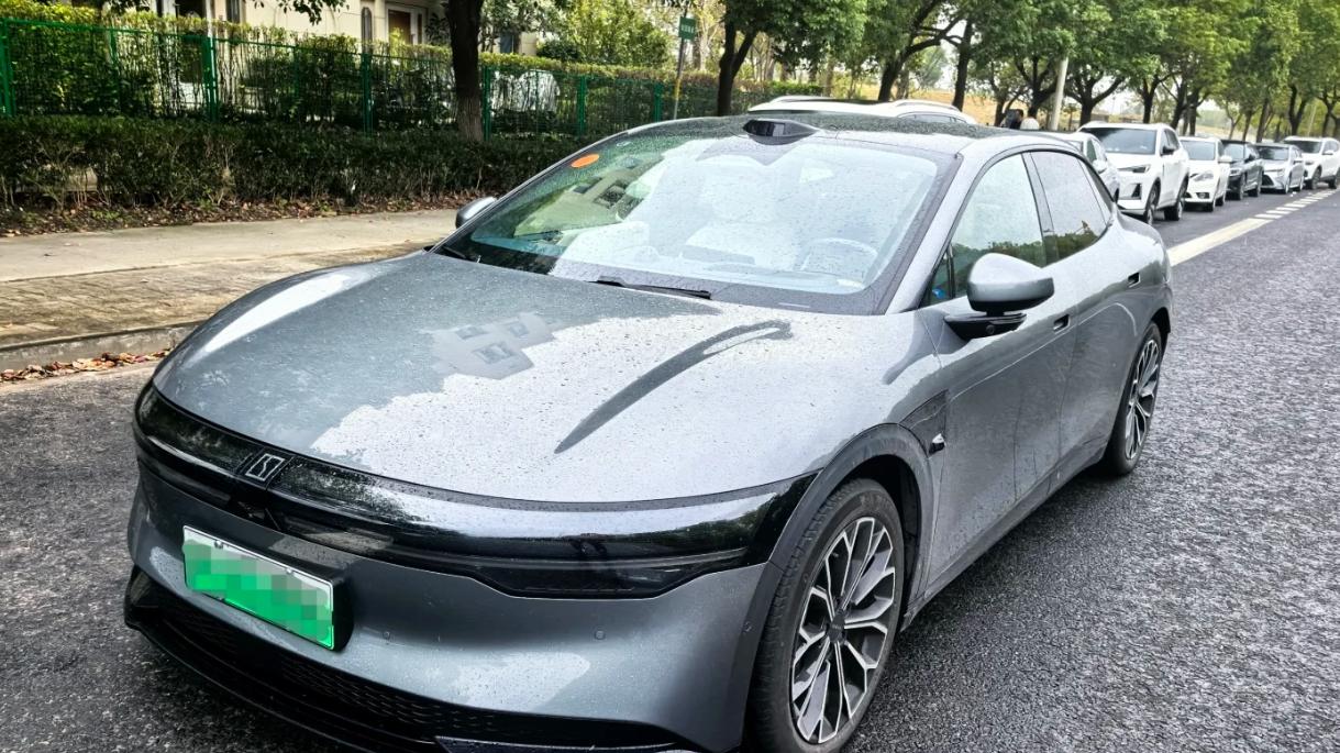 极寒低温天，极氪007的电动门也丝滑开门！