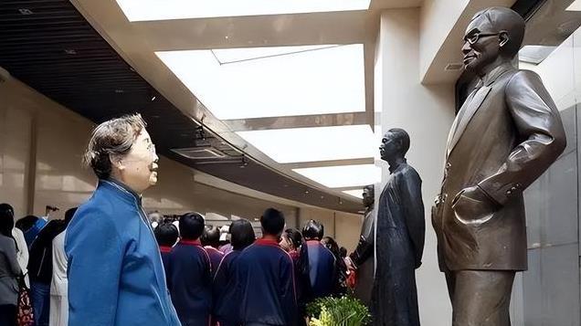 96岁林洙：34岁时嫁给61岁梁思成，忍受10年无性婚姻，她太会算计