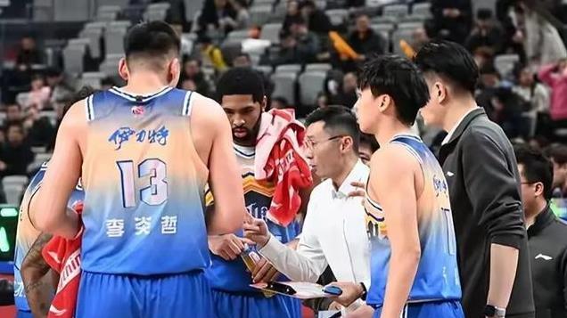CBA｜新疆男篮VS山东男篮：新疆主场赛季全胜，山东连败在所难免