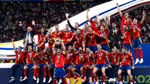 周二 001 世预赛：日本vs澳大利亚 周二007 欧国联： 西班牙VS塞尔维亚