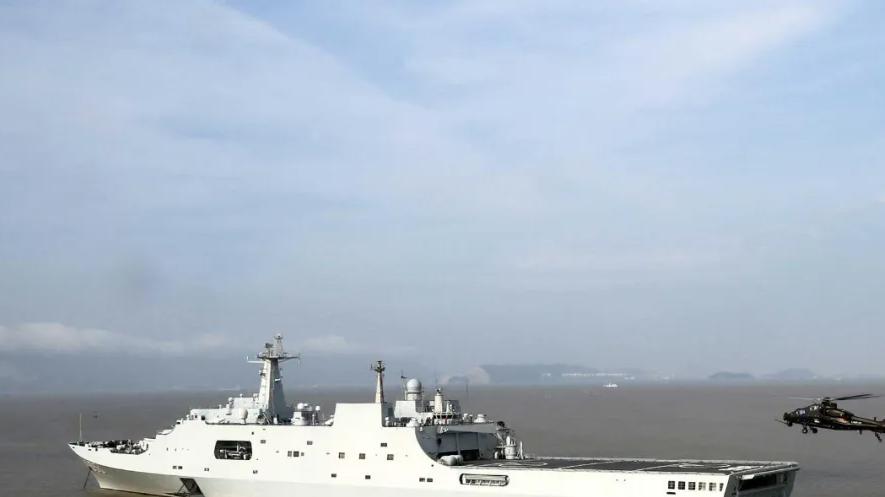 我国076舰下水 其战力水平远超美国海军“美利坚” 两栖攻击舰
