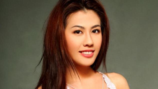 她是香港最干净的女星，身材丰满演戏逼真，因拒绝潜规则事业受阻