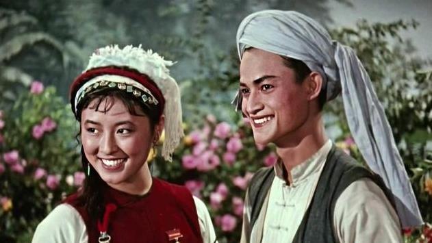 “阿鹏哥”莫梓江，18岁演《五朵金花》爆红，离世仍是二级演员