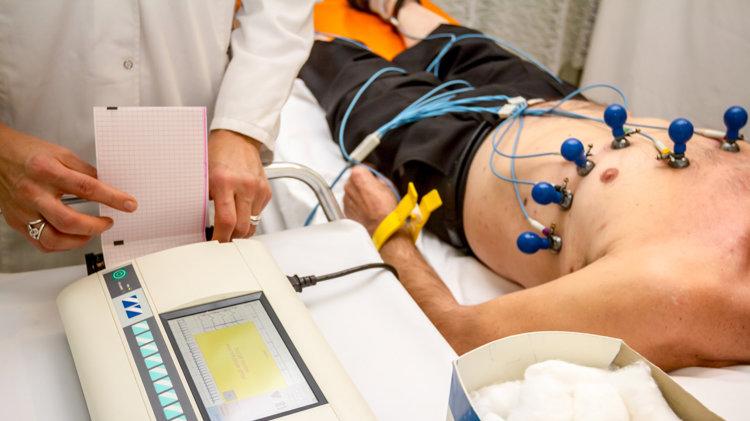 体内有癌，肚子会报信？提醒：腹部出现3种反常，要提起警惕