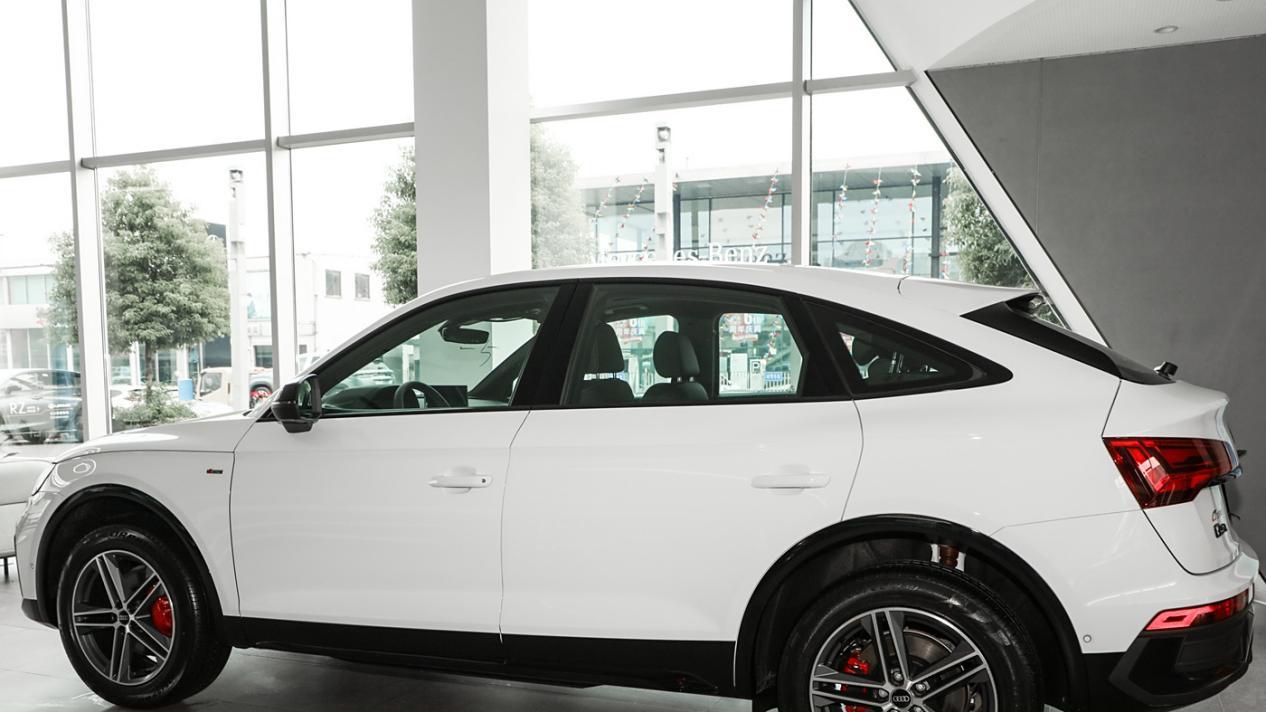 一汽奥迪-奥迪Q5L Sportback：运动与实用的完美结合