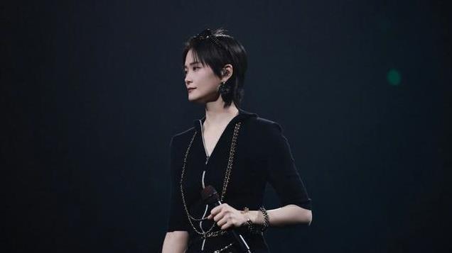 年度演唱会推荐榜，汪苏泷李宇春周深上榜，张艺兴第三，第一是他