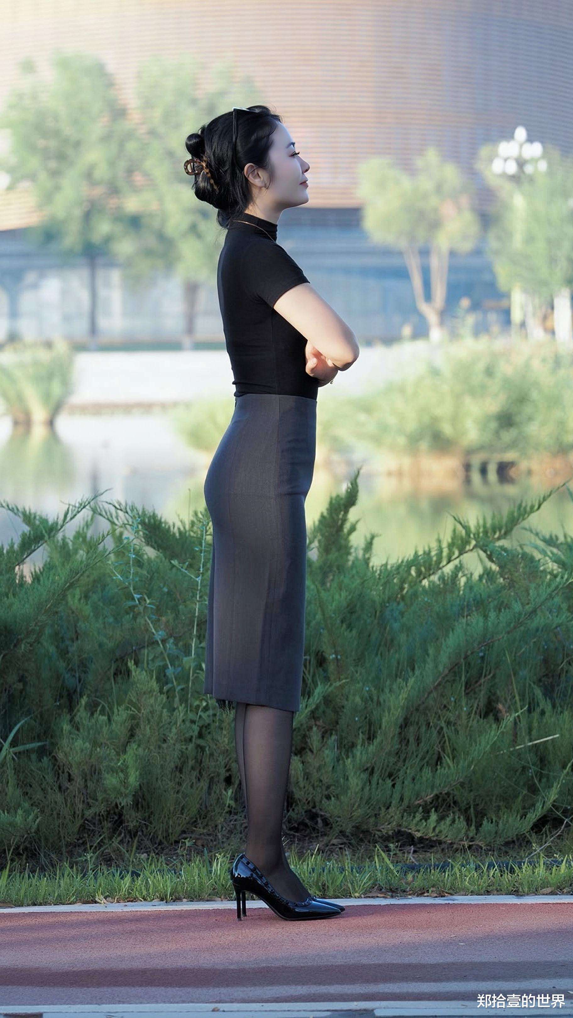 妩媚动人的丈母娘, 大家都说她比女儿还要迷人