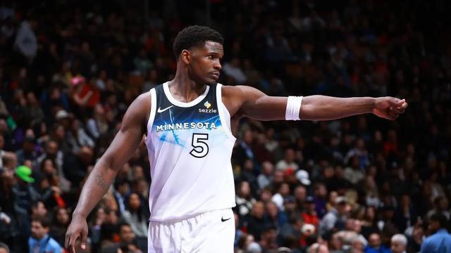NBA最新战报，魔术5连胜，森林狼击沉快船，东部第一惨遭2连败