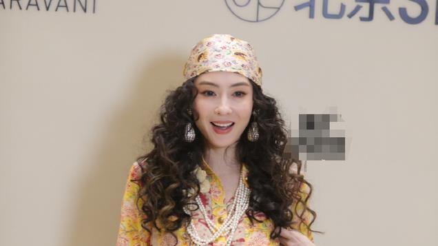 北京这夜，杨紫又嫩了，徐艺洋更美了，却不及张柏芝的大妈头抢镜