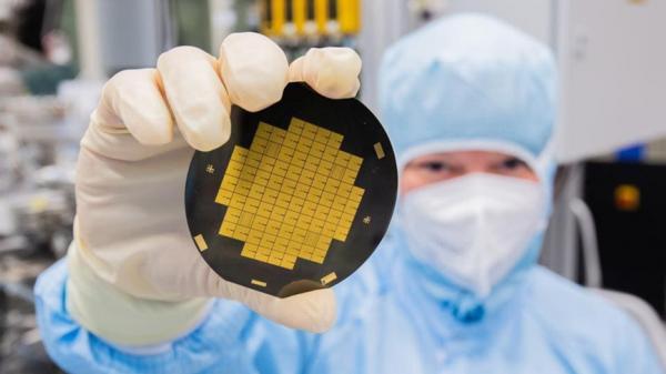 如何突破量子技术的边界？历史上数十家量子计算厂商