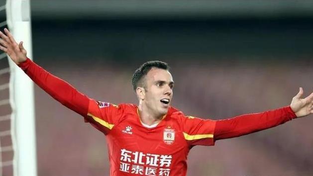 大变天！司机追逐洋枪半年 浙江锁定德乙前锋 塞鸟至少效力国安2年
