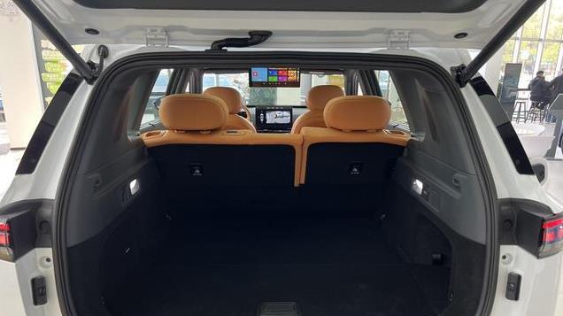 二排可以这样玩？静态体验东风奕派eπ008，大五座很不一样