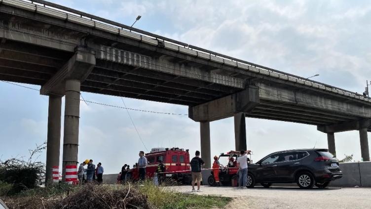 沥心沙大桥事故致5人死亡