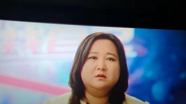 《热辣滚烫》票房破12亿，剧情俗套被指难看，网友直呼被骗