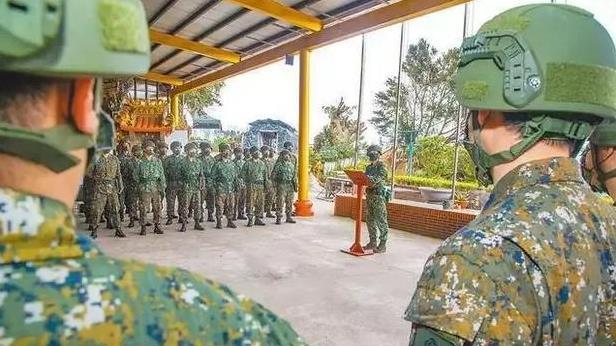 “第一岛链”要变天了？美军从冲绳撤离让“台独”破防