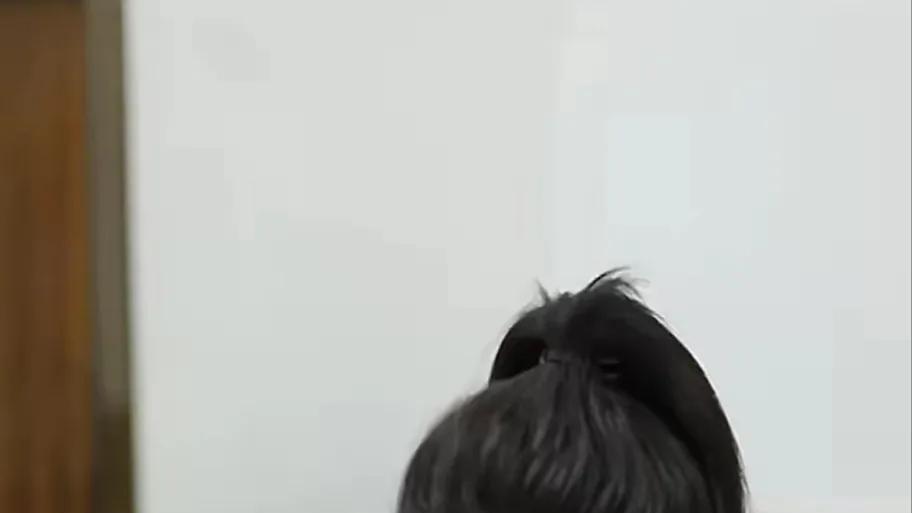 左小青现身西安！保养到位颜值高，品尝当地美食超满足！