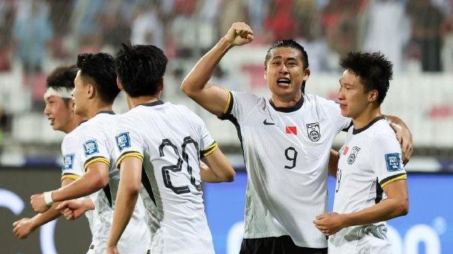 国足客场1-0绝杀巴林！补时读秒，张玉宁一剑封喉！