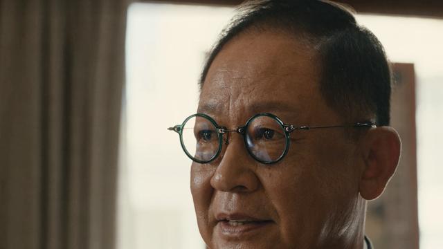 《暗夜与黎明》：从郑兰亭一个反问，才明白杀手回答越多，错越多