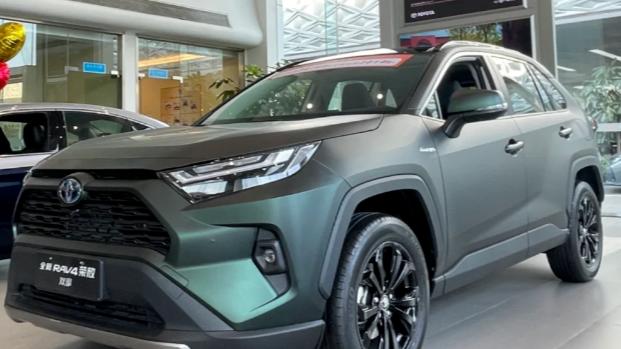 丰田RAV4荣放跌破11万，1公里4毛喝92油，年销18万台