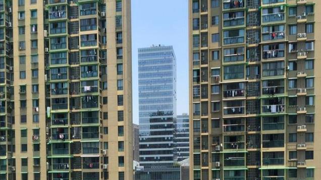 高层楼变“空中贫民窟”？住宅限高新标准来袭，坐拥两种房很幸运