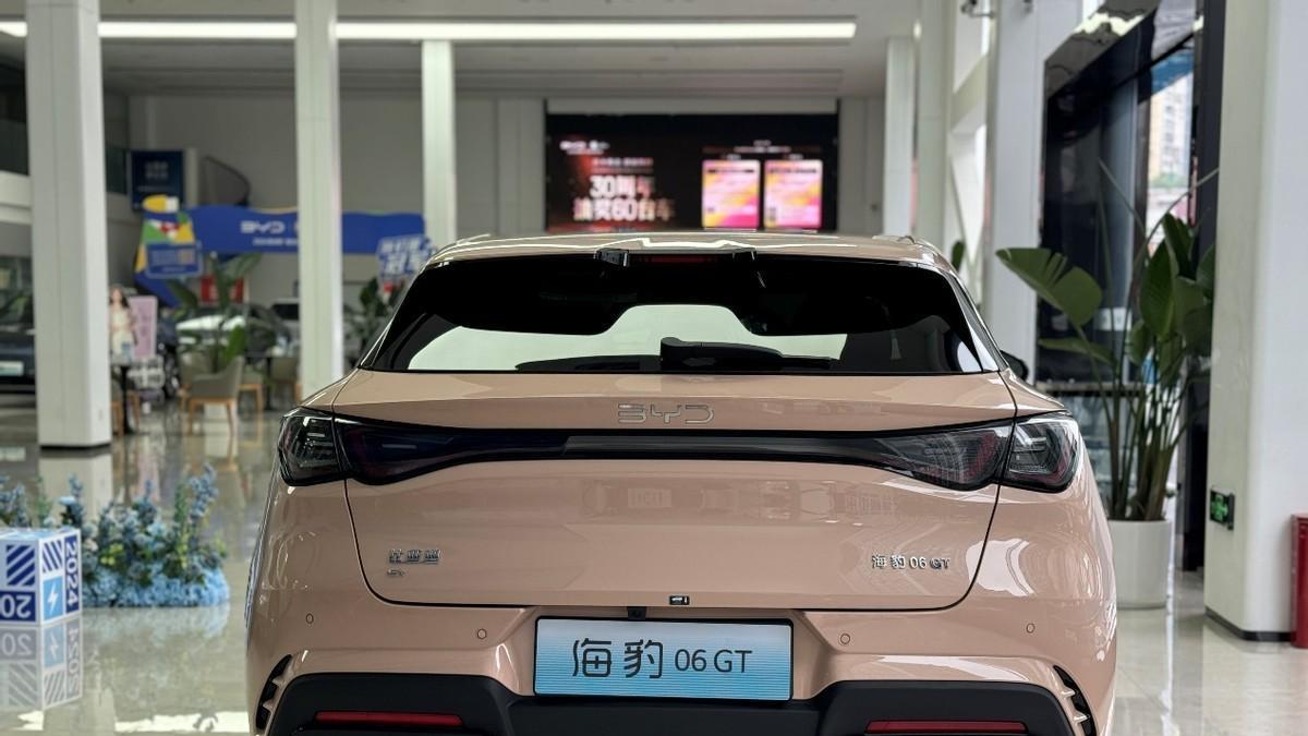 比亚迪海豹06GT选车建议，要么低配要么顶配，中配不考虑