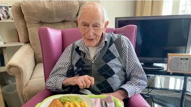 吉尼斯确认：世界上最长寿的男子来自巴西，他的长寿秘诀是什么？