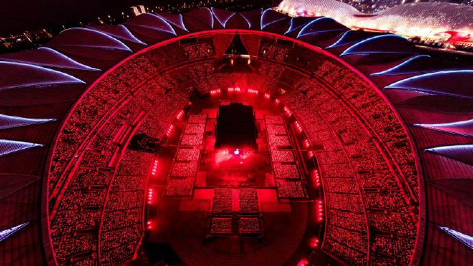 华晨宇再次刷新记录！杭州大莲
花上座率最高的歌手！