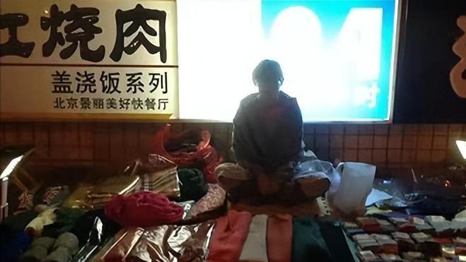 “断舍离”女孩火上央视，88㎡的家6件家具，常年坚持“不消费”