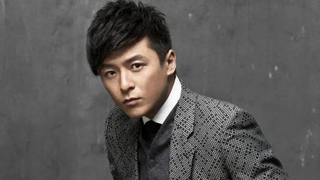 朱雨辰，汤唯初恋情人，被亲妈强拆三段姻缘，如今45岁依然单身！