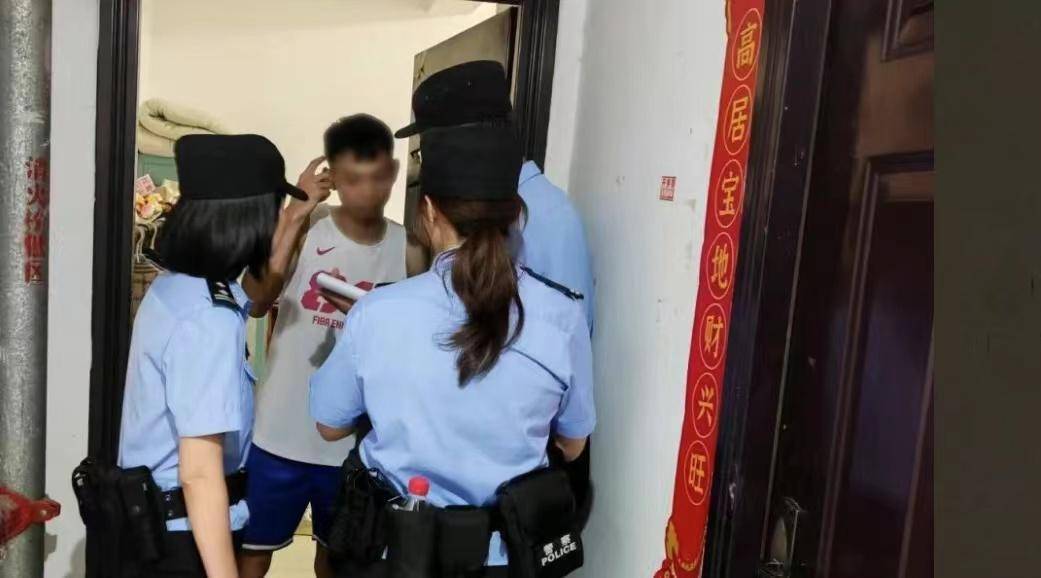 17岁学生重庆旅游被砍，警方称系偶发！当地刚清查安全隐患